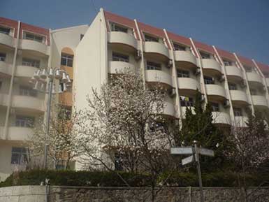 Ляонинский университет